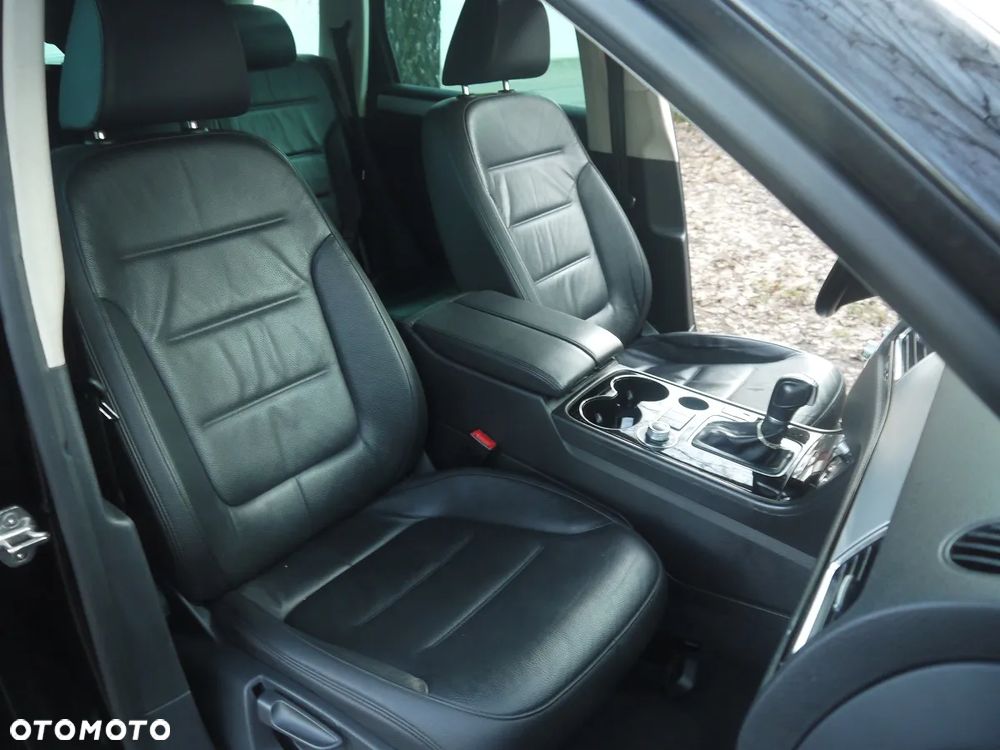 Volkswagen Touareg 3.0 V6 TDI BMT - 23