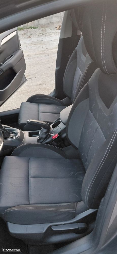 Citroën C4 HDi 90 Attraction - 17