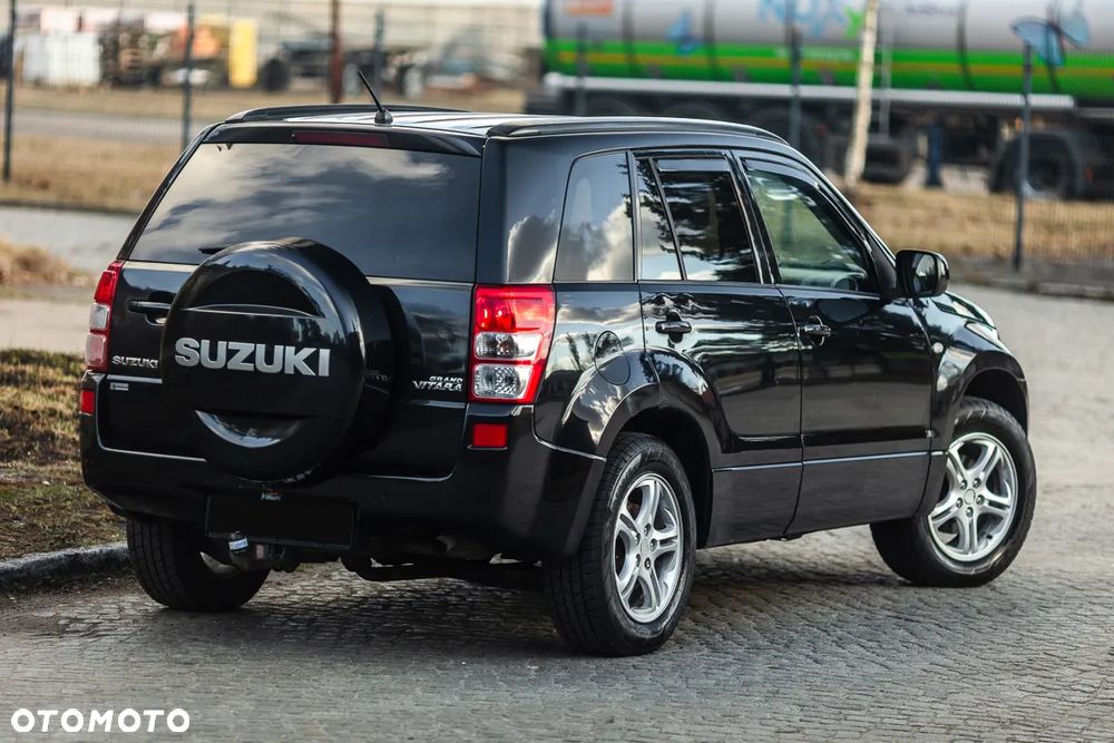 Suzuki Grand Vitara 1.9 DDiS Comfort DPF - 8