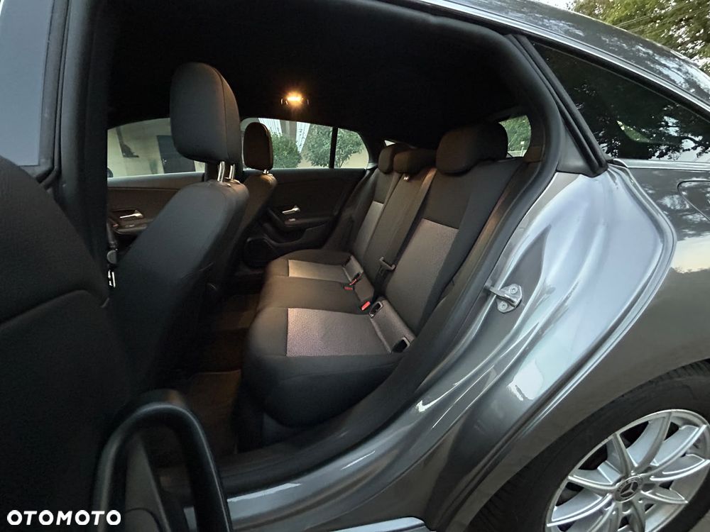 Mercedes-Benz CLA 180 7G-DCT Edition 2021 - 33