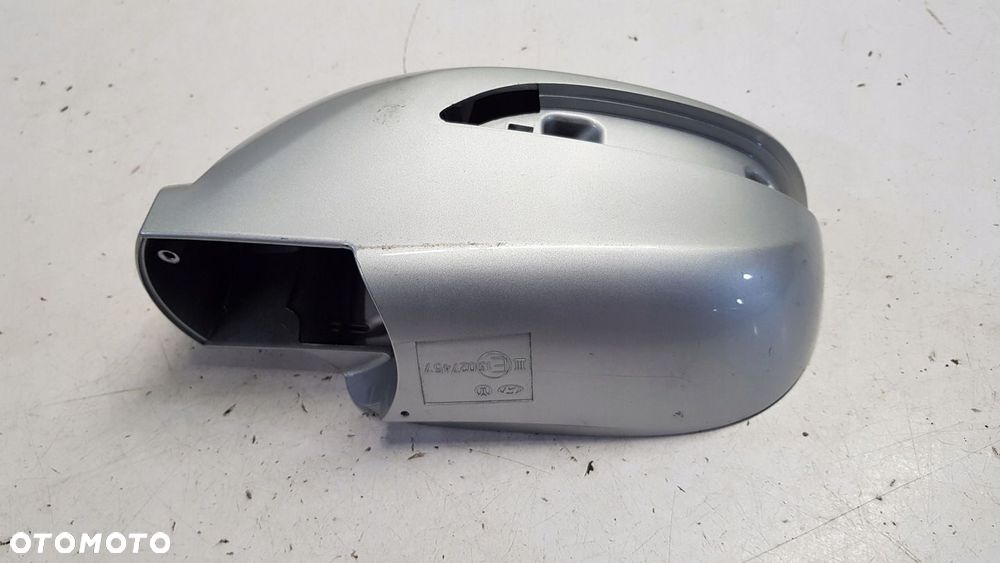 obudowa lusterka lewa Hyundai IX35 - 2