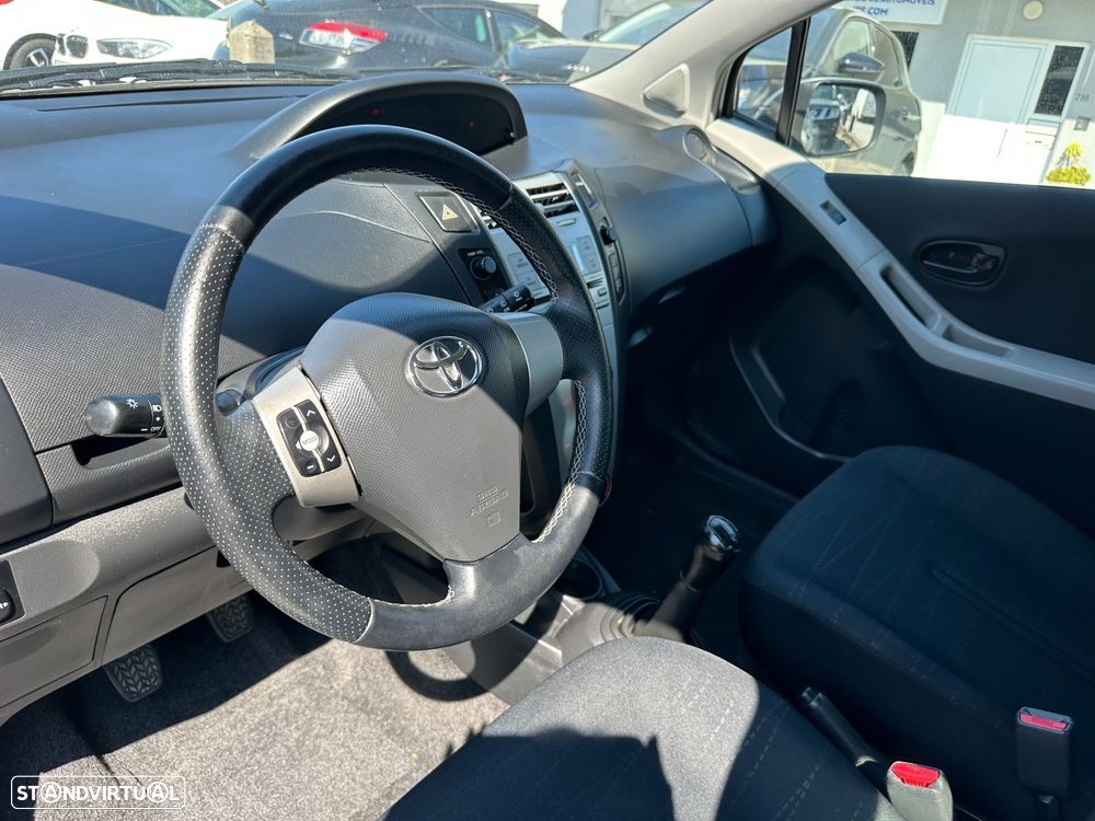 Toyota Yaris 1.0 VVT-i AC - 14