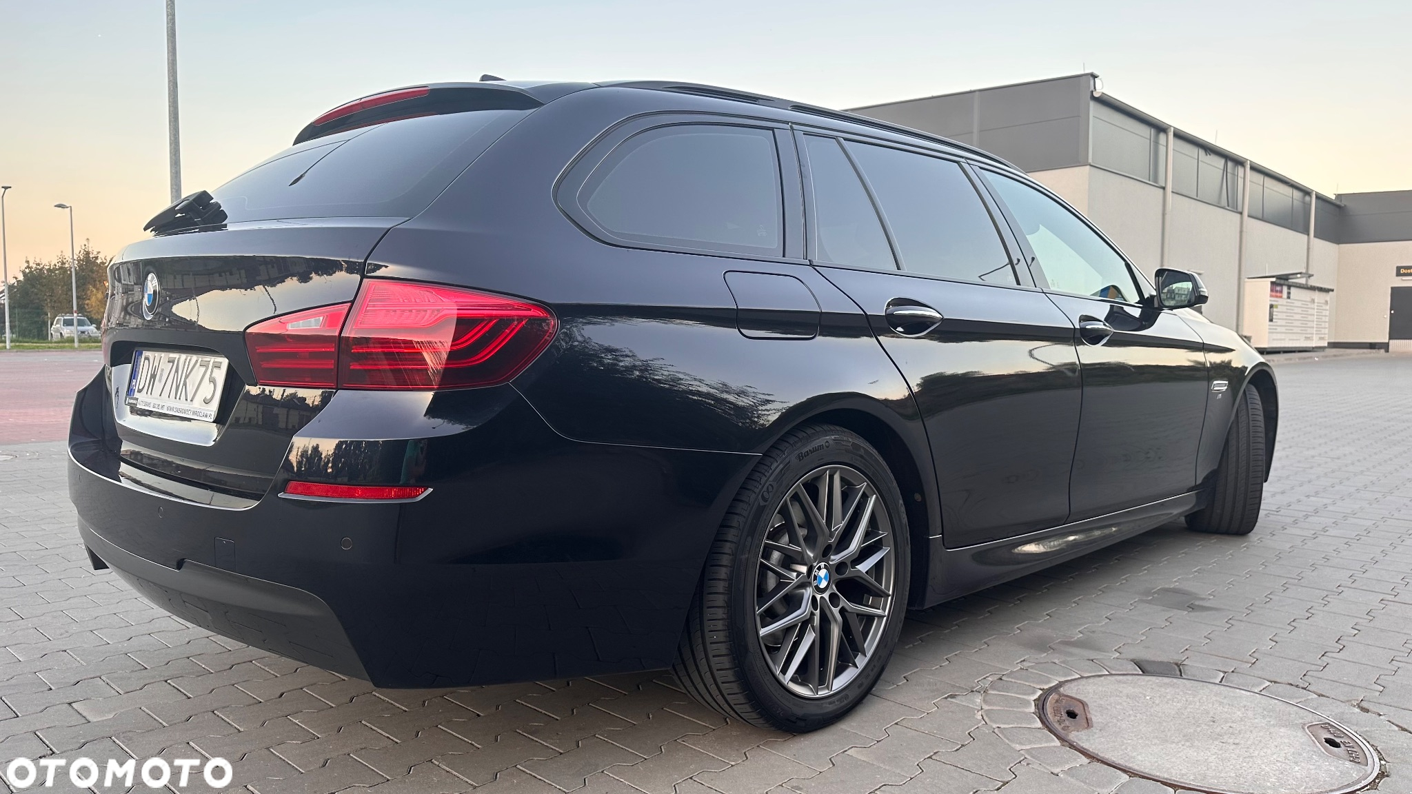 BMW Seria 5 525d xDrive - 14