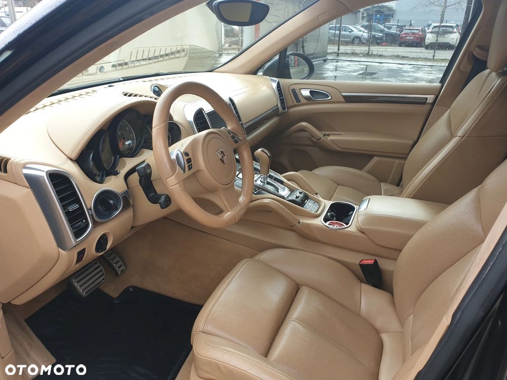Porsche Cayenne - 27