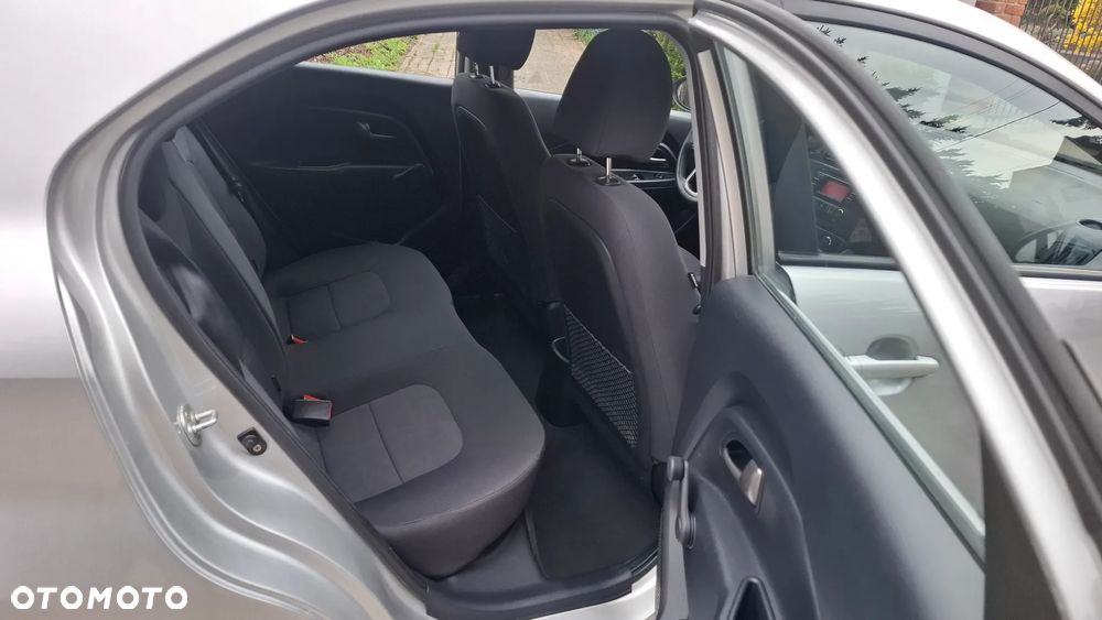 Kia Rio 1.2 Dream Team Edition - 8