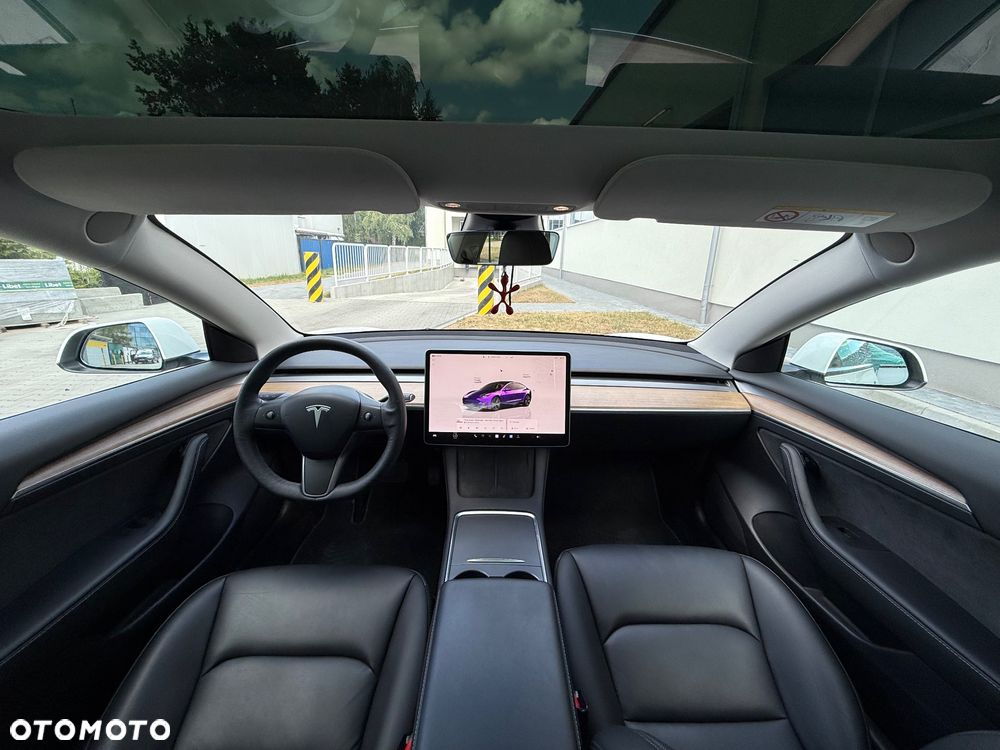Tesla Model 3 RWD - 24