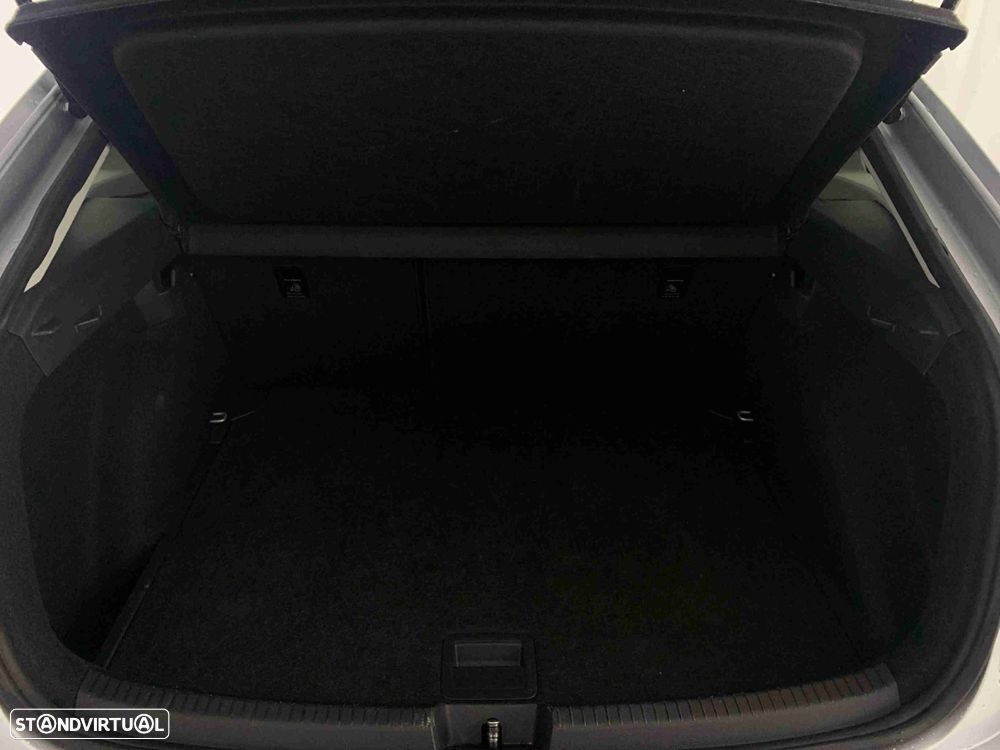 VW Taigo 1.0 TSI Urban - 14