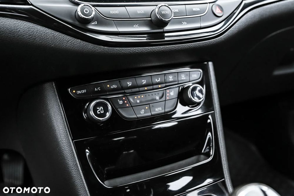 Opel Astra 1.4 Turbo Start/Stop Innovation - 35