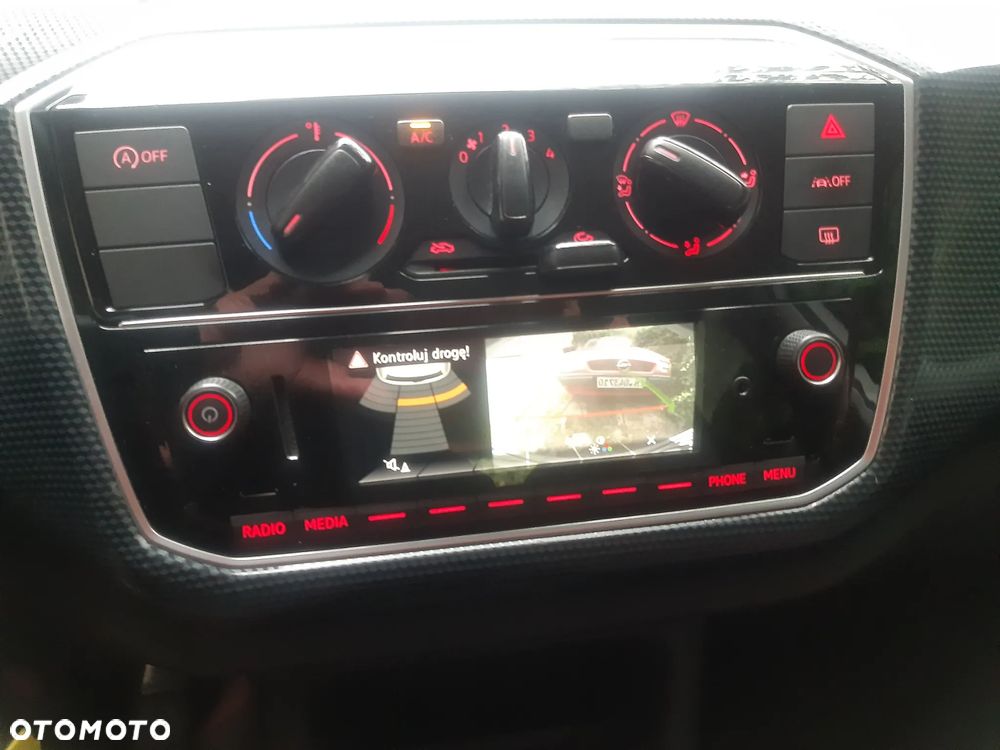 Volkswagen up! Active - 25
