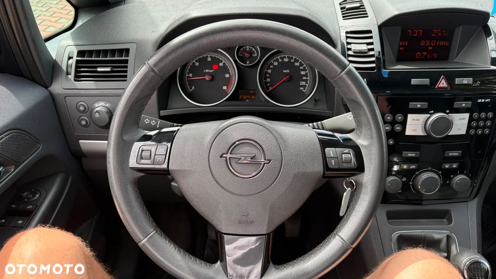 Opel Zafira 1.7 CDTI - 22