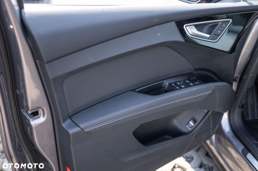 Audi Q4 e-tron - 16