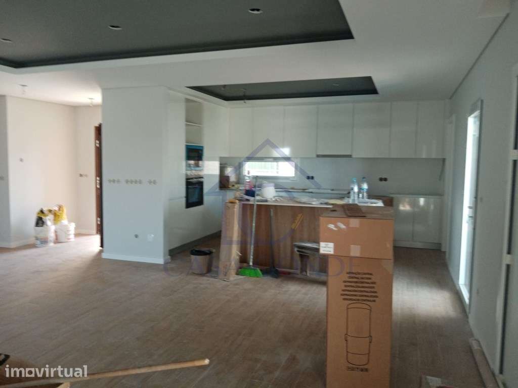 Moradia Isolada T4 Térrea com Piscina - Fernão Ferro - Grande imagem: 3/19