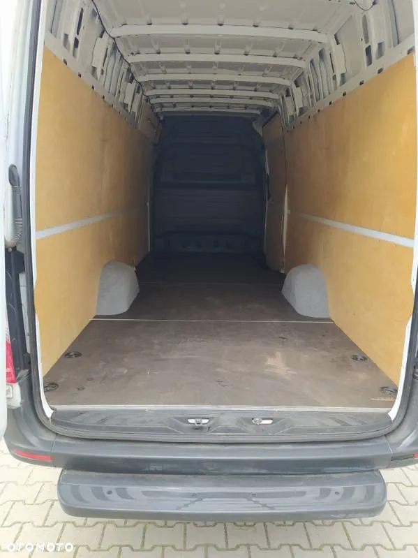 Mercedes-Benz Sprinter - 6