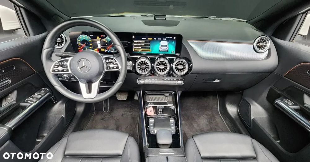 Mercedes-Benz GLA - 6
