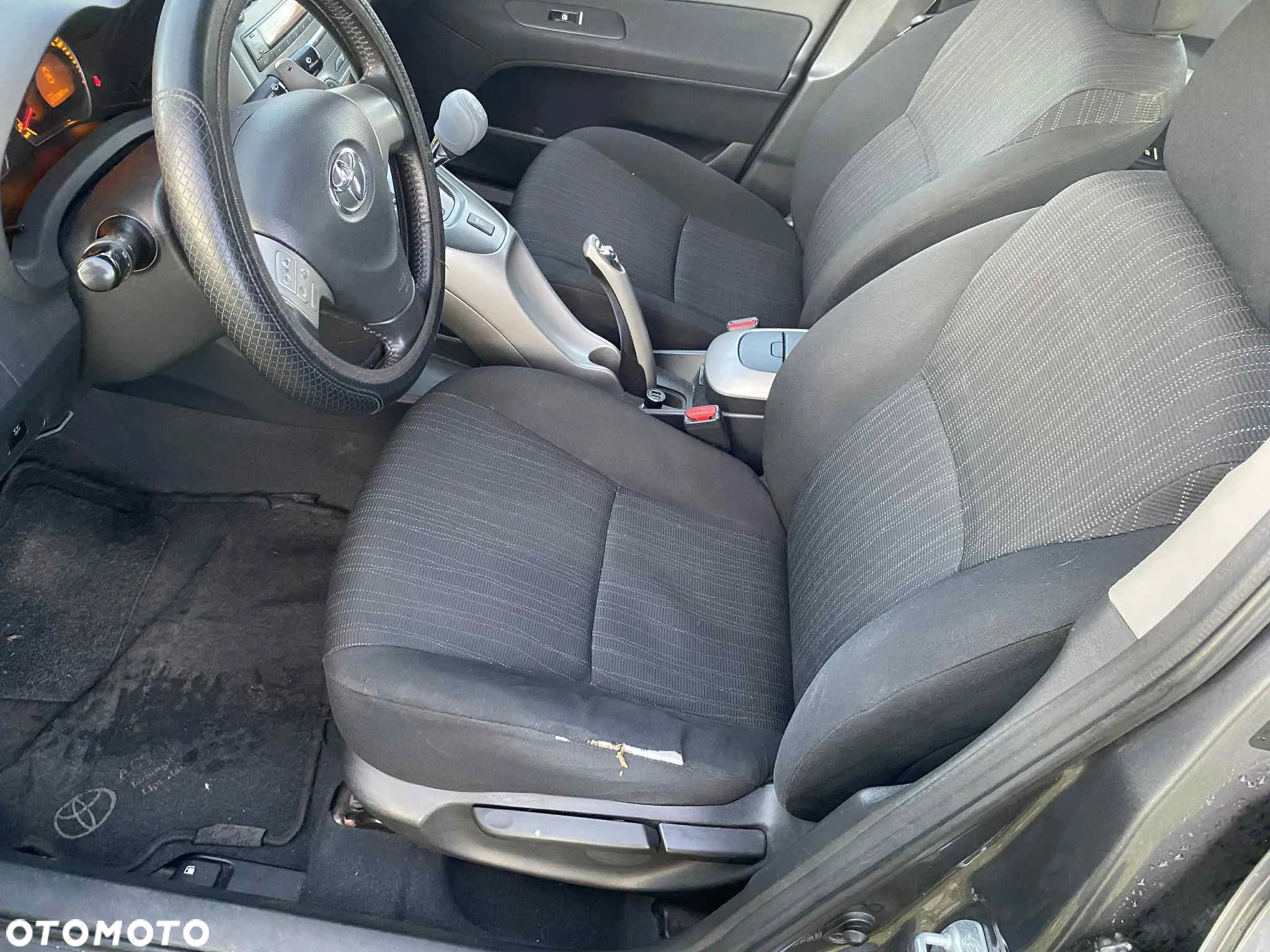 Toyota Auris 1.6 VVT-i Premium MM - 13