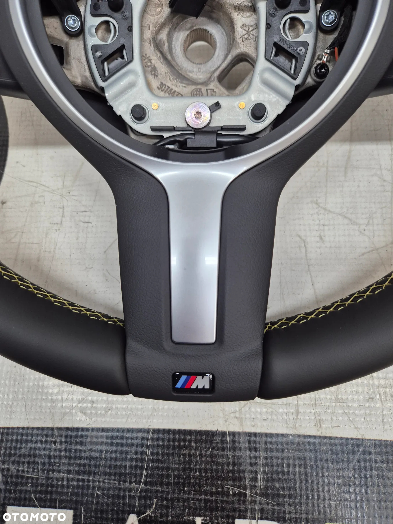 BMW X1 F48 X2 F39 KIEROWNICA Z PODUSZKĄ POWIETRZNĄ KIEROWCY ORYGINALNA NOWA Z ŻÓŁTĄ NITKĄ AIRBAG - 6