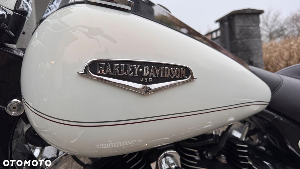 Harley-Davidson Touring Road King - 22