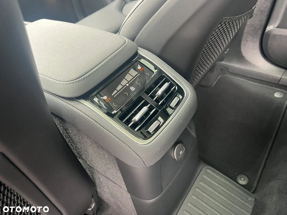 Volvo XC 90 T8 AWD Recharge Plus Dark - 38