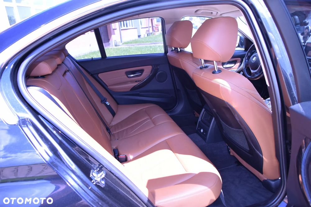 BMW Seria 3 320d Efficient Dynamic Edition Luxury Line - 22