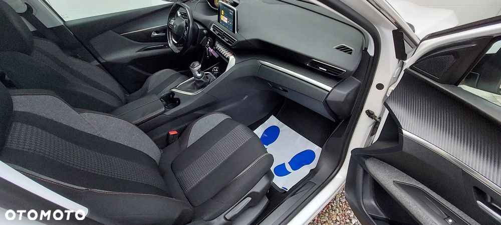 Peugeot 3008 PureTech 130 Stop & Start Active - 28