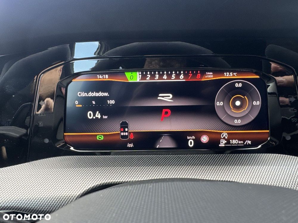 Volkswagen Golf - 27