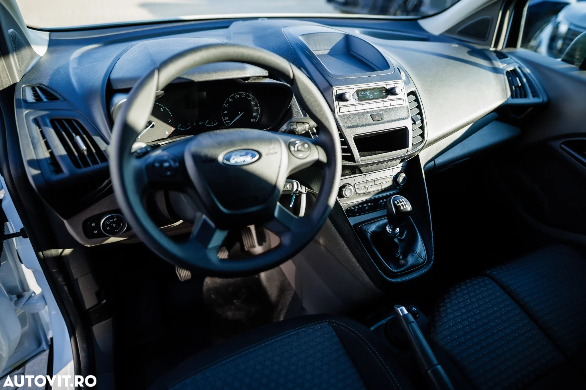 Ford Transit Connect - 11