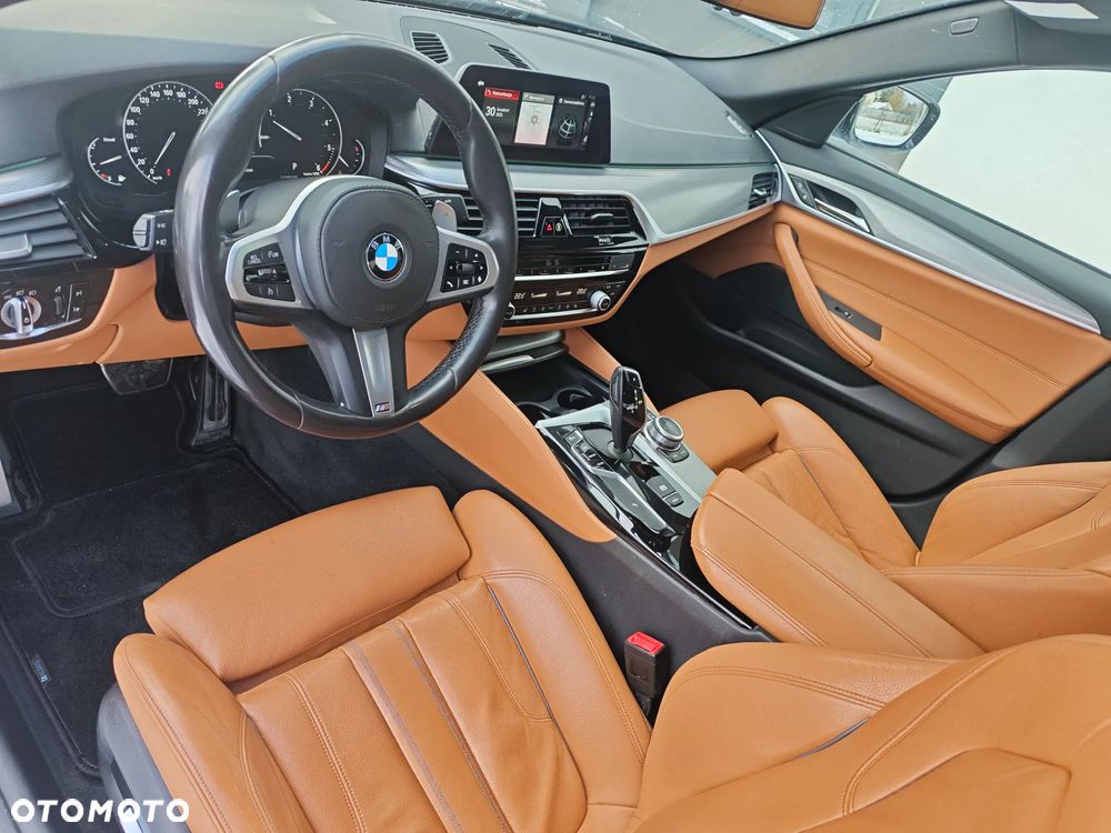 BMW Seria 5 520d xDrive M Sport sport - 27
