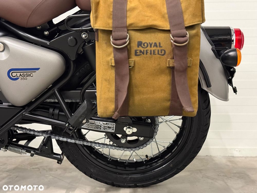 Royal Enfield Classic - 31
