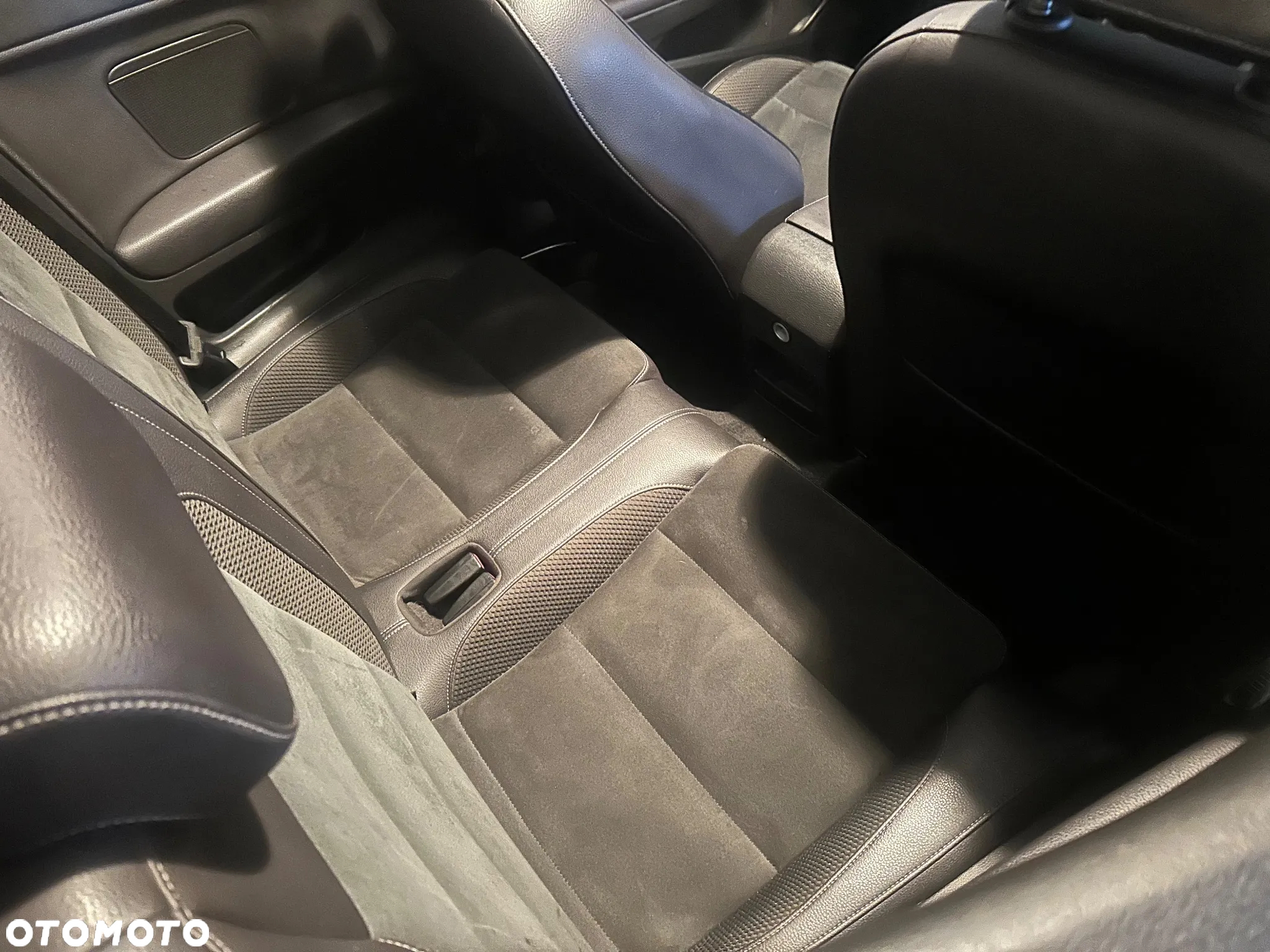 Volkswagen Golf 1.2 TSI BlueMotion Technology Trendline - 31