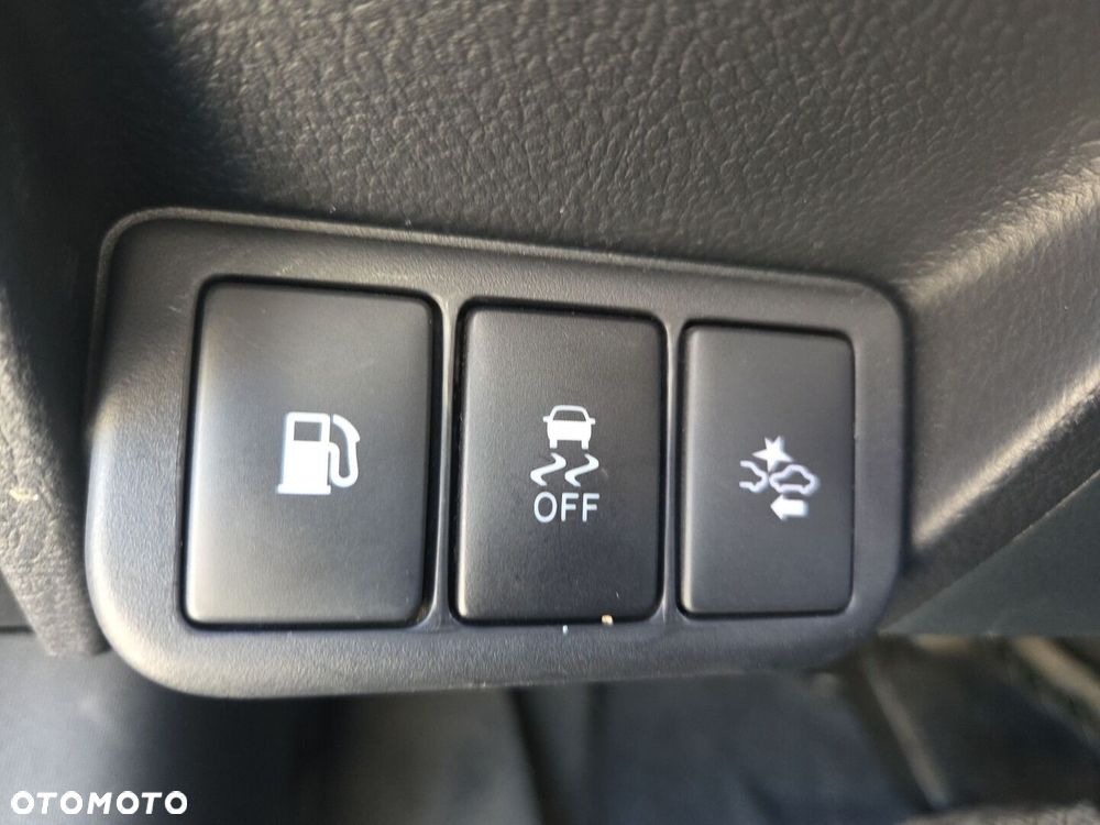 Toyota Avensis 1.8 Premium MS - 18