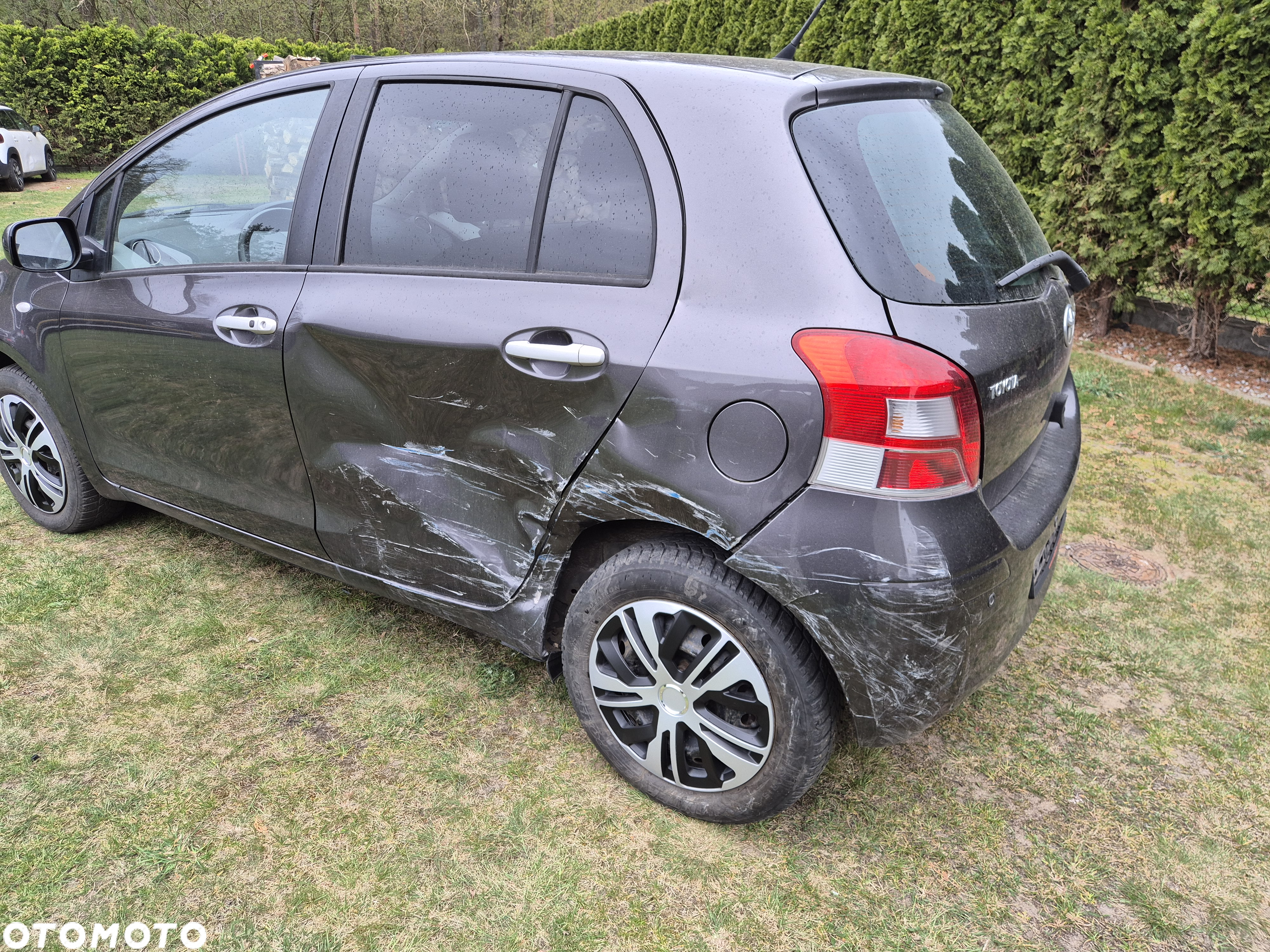 Toyota Yaris - 7