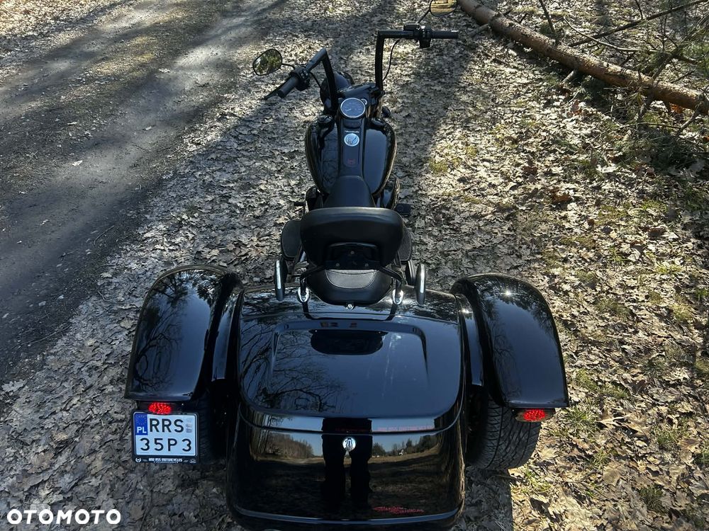 Harley-Davidson Trike Freewheeler - 13