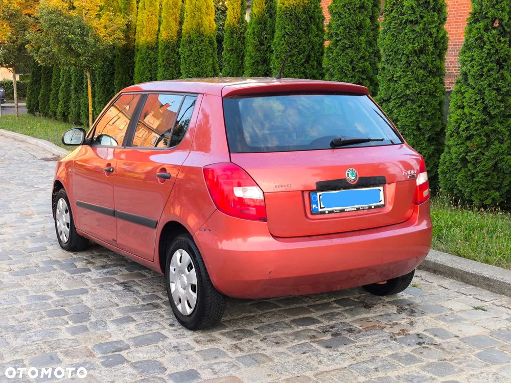 Skoda Fabia 1.2 HTP Classic - 2
