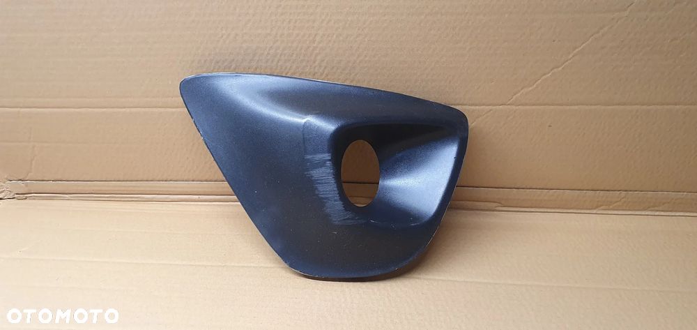 Kratka zderzaka prawy przód przednia prawa Opel Vivaro B Trafic III 261A27860R 93868854 - 1