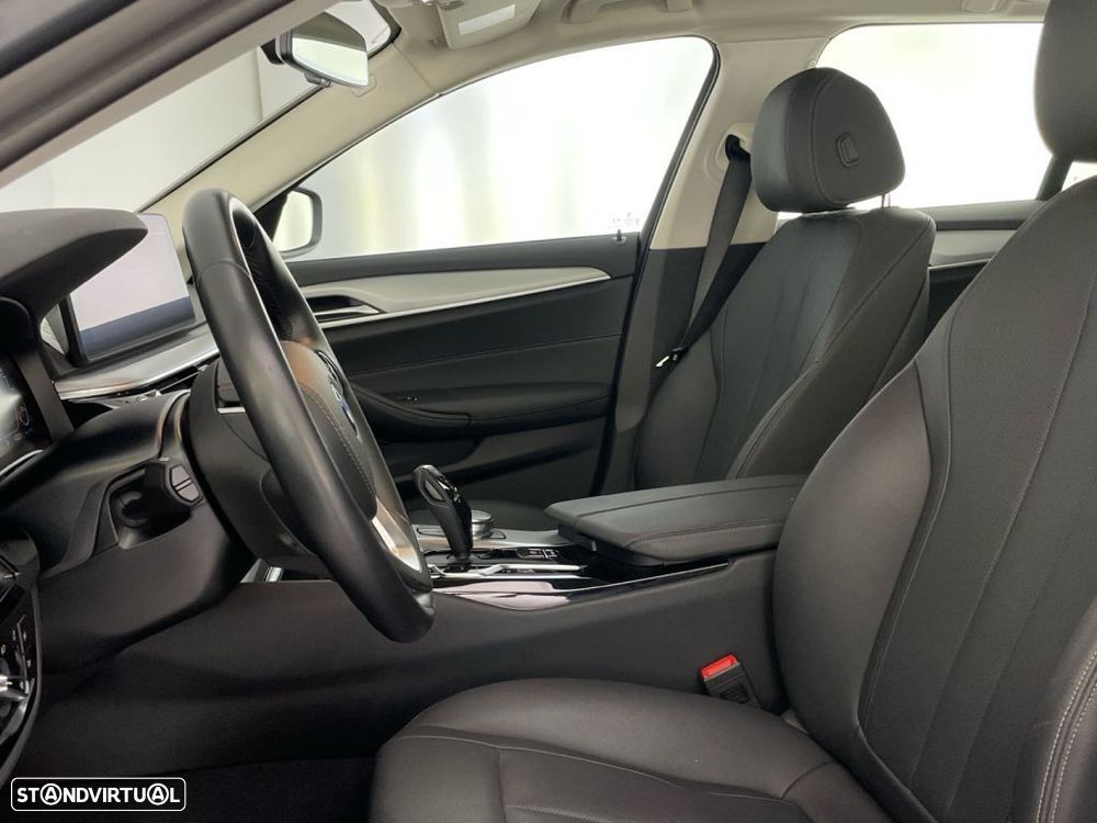 BMW 530 e — fotografia 18