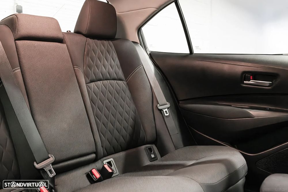 Toyota Corolla SD 1.8 Hybrid Luxury - 12