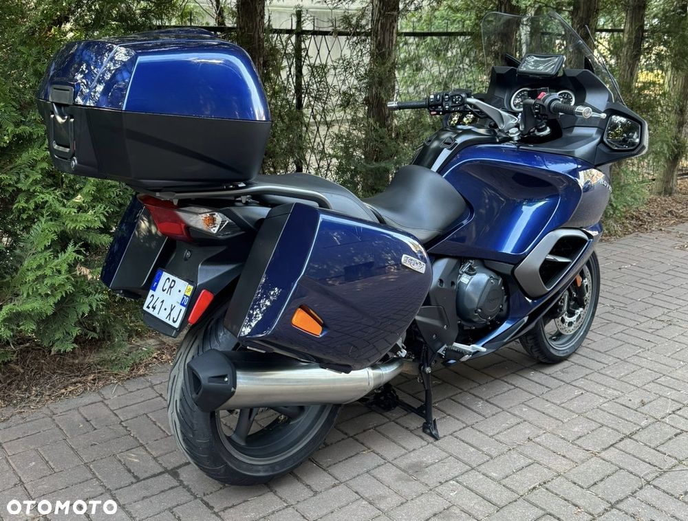 Triumph Trophy - 3