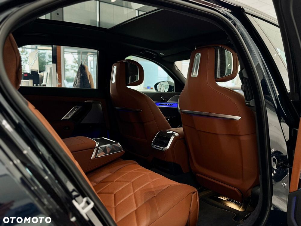 BMW Seria 7 - 17