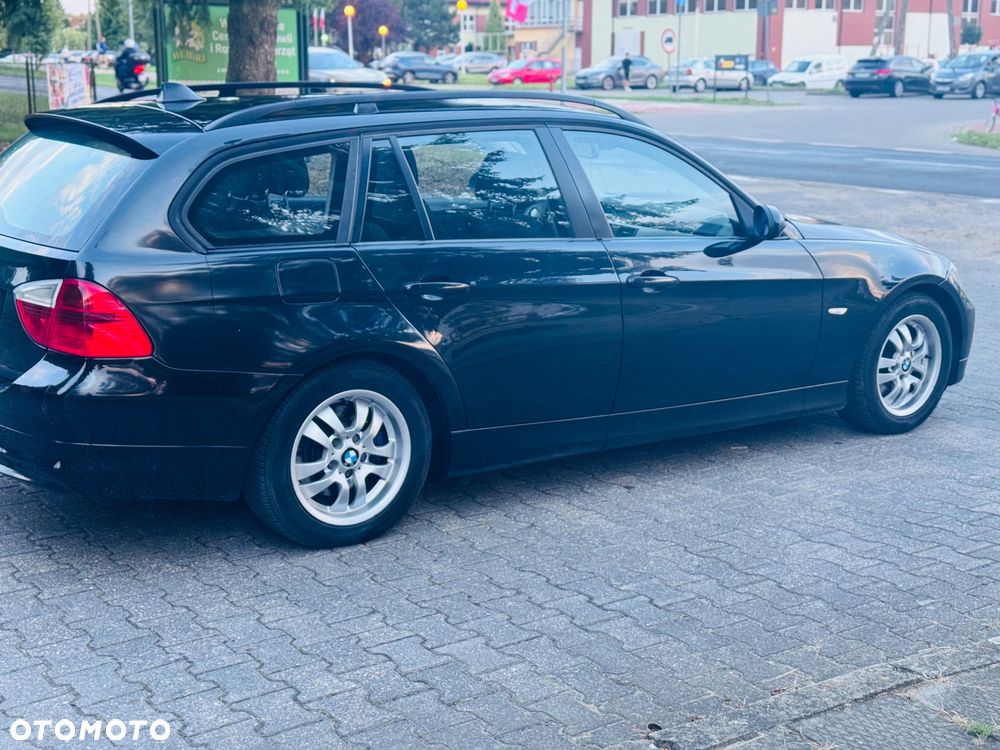 BMW Seria 3 318d - 3