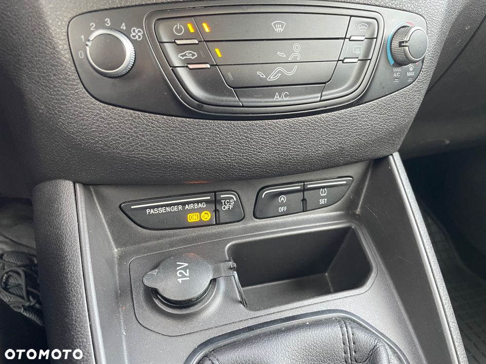 Ford Tourneo Courier 1.5 TDCi Trend - 18