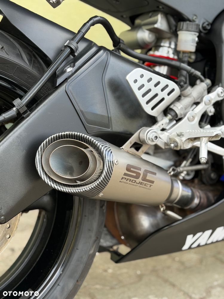Yamaha R6 - 15
