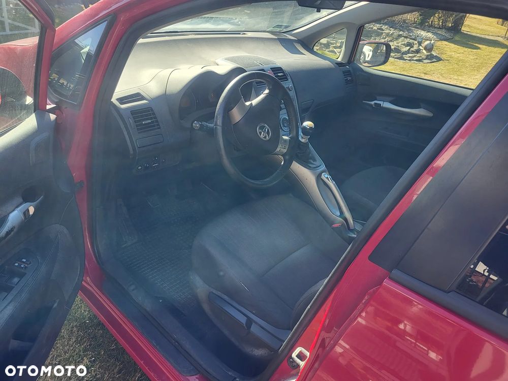 Toyota Auris 1.6 Premium - 5