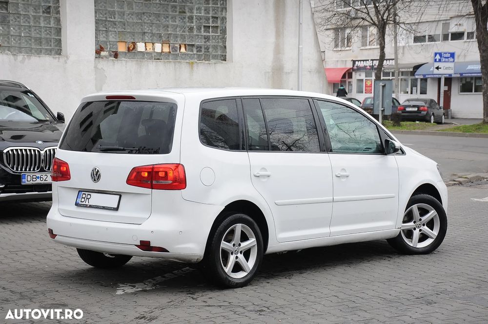Volkswagen Touran 2.0 TDI DSG Comfortline - 3