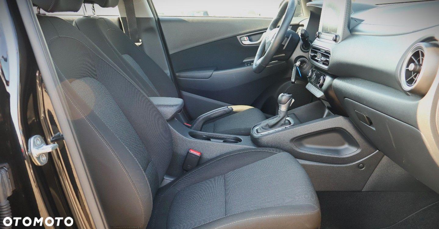 Hyundai Kona - 17