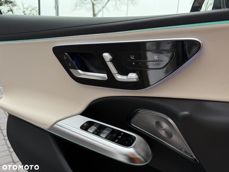 Mercedes-Benz Klasa E - 8