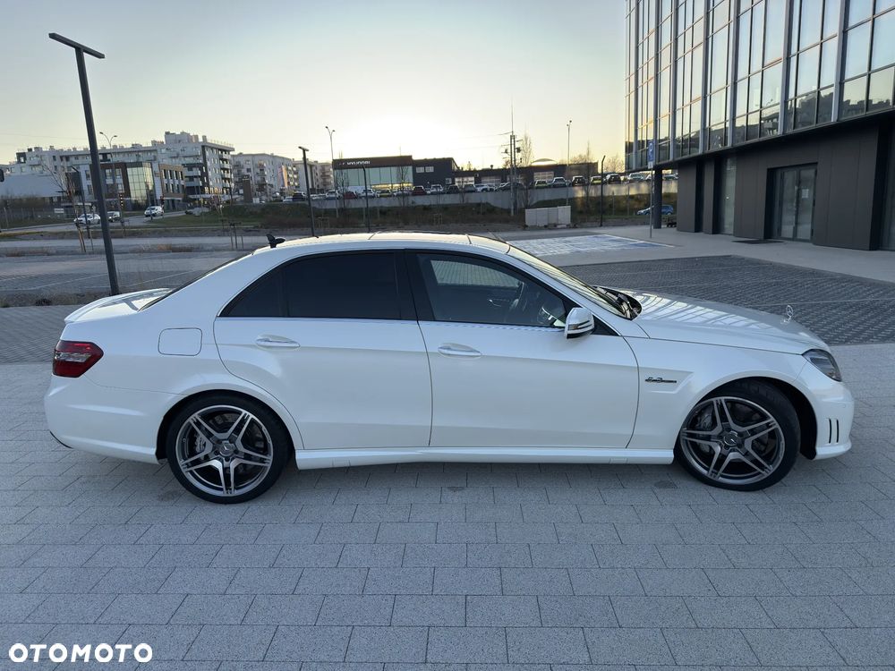 Mercedes-Benz Klasa E 63 AMG - 6