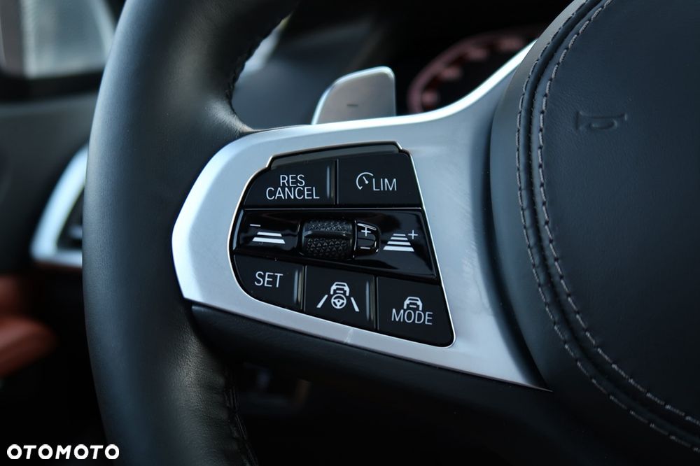 BMW X7 M50d sport - 33