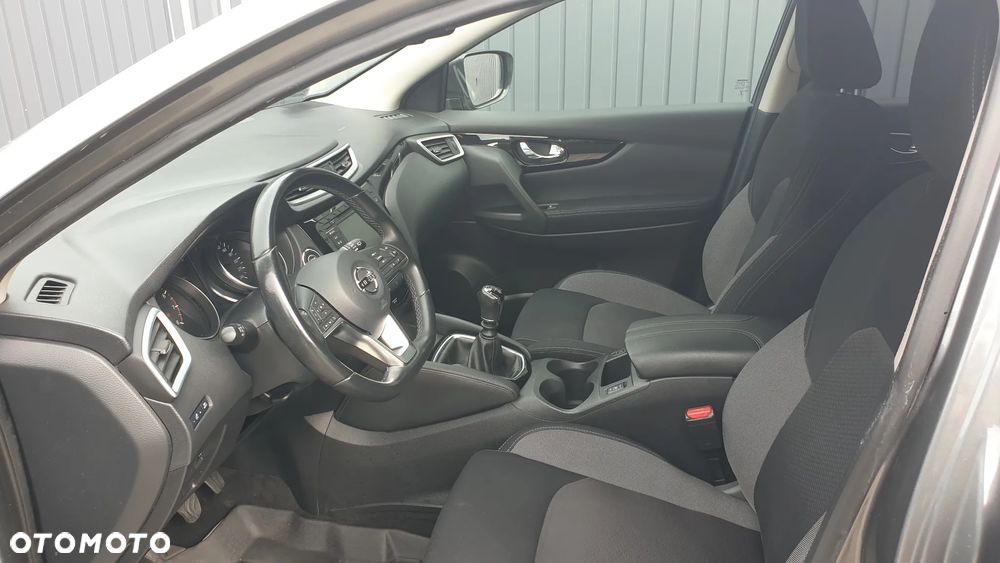 Nissan Qashqai 1.3 DIG-T N-Connecta EU6d - 10