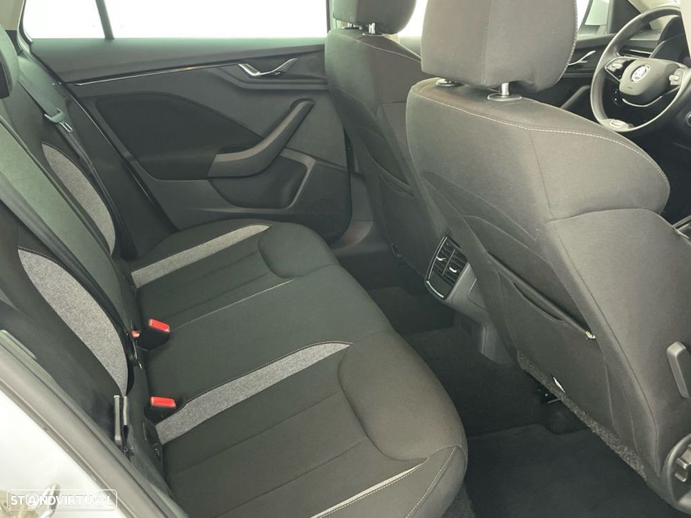 Skoda Scala 1.0 TSI DSG - 23