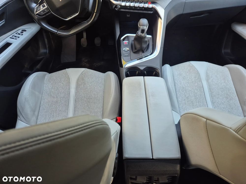 Peugeot 3008 BlueHDi 130 Stop & Start Allure - 21